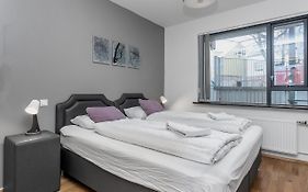 Sunny Apartment - By The Sea In City Center